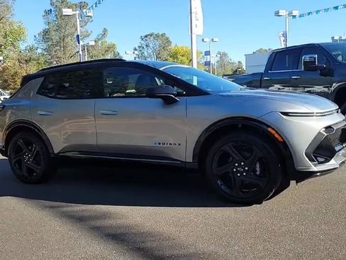 New 2026 Chevrolet Equinox EV RS image 2