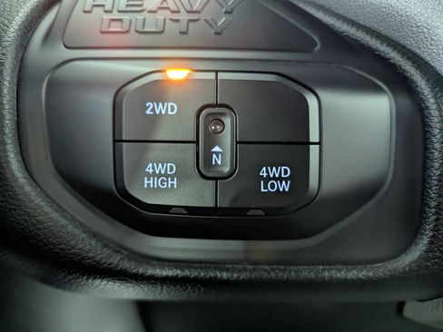 Used 2026 RAM 2500 Big Horn AWD/4WD image 19