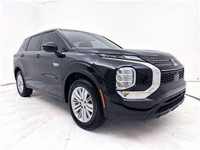 New 2025 Mitsubishi Outlander ES