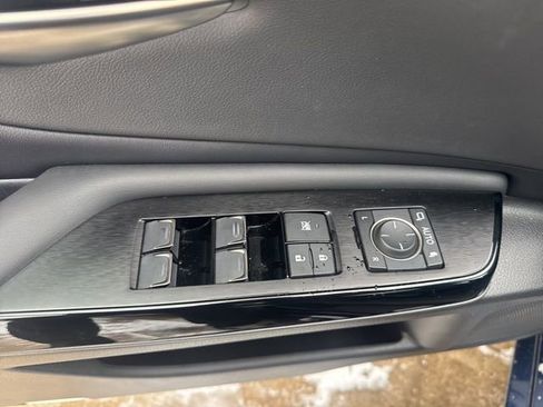 Used 2023 Lexus ES 350 w/ Premium Package image 12