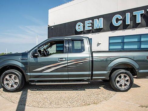 Used 2015 Ford F150 XLT w/ Equipment Group 301A Mid RWD image 2