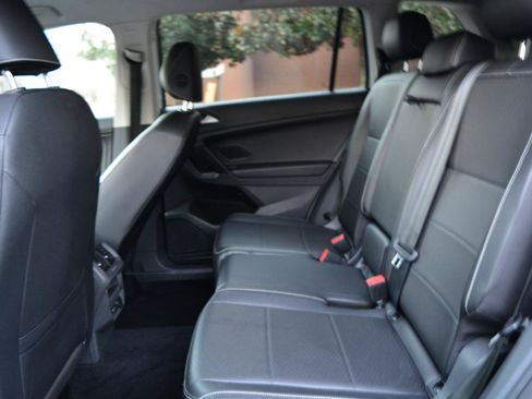 Used 2021 Volkswagen Tiguan SE AWD/4WD image 11