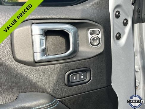 Used 2024 Jeep Wrangler High Altitude AWD/4WD image 27
