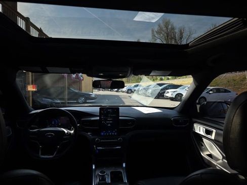 Used 2020 Ford Explorer ST w/ ST Street Pack image 15