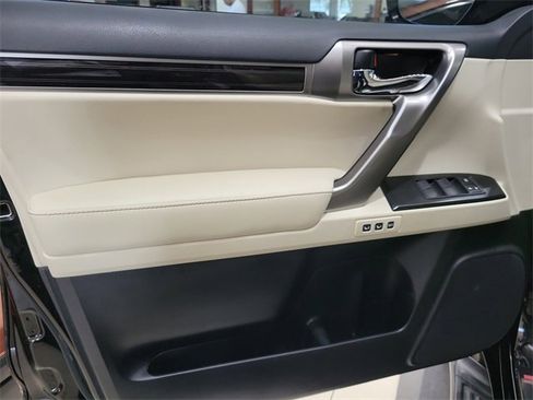 Used 2023 Lexus GX 460 Premium image 13