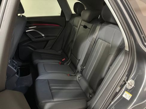 Certified 2025 Audi Q5 Premium w/ Convenience Package AWD/4WD image 20