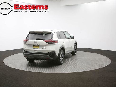 Used 2022 Nissan Rogue SV image 57