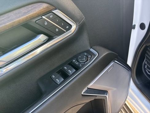 Used 2024 Chevrolet Silverado 3500 High Country w/ High Country Premium Package image 11