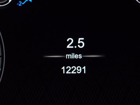 Used 2023 Aston Martin DBX 707 image 21