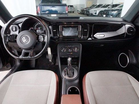 Used 2016 Volkswagen Beetle 1.8T Classic image 6