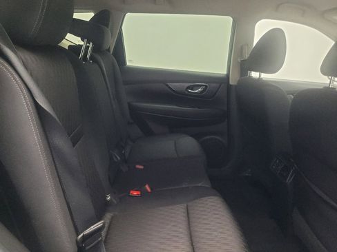 Used 2019 Nissan Rogue SV FWD image 19
