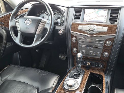 Used 2017 Nissan Armada Platinum w/ Interior Lighting Package AWD/4WD image 10