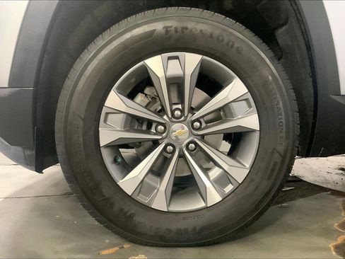 Used 2025 Chevrolet Equinox LT FWD image 9