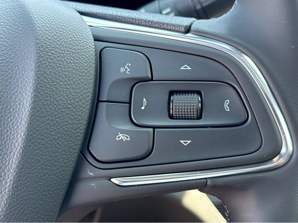 New 2026 Buick Envista Sport Touring FWD image 17