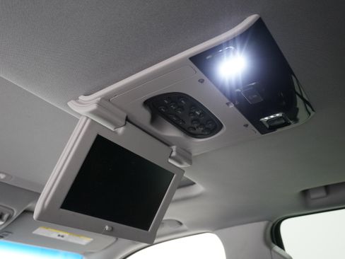 Used 2020 Cadillac Escalade Luxury RWD image 13