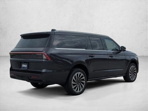Used 2025 Lincoln Navigator L Black Label AWD/4WD image 5