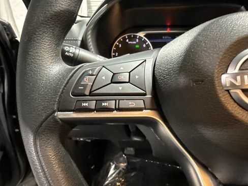 Used 2024 Nissan Sentra SV FWD image 23