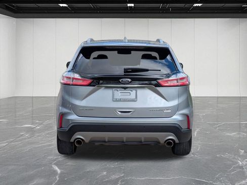 Used 2020 Ford Edge Titanium FWD image 4