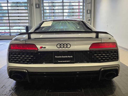 Used 2022 Audi R8 V10 performance image 4