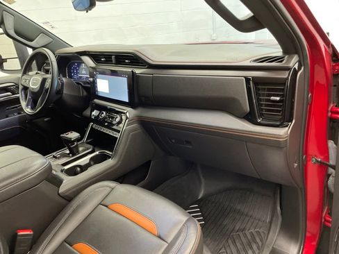 Used 2024 GMC Sierra 1500 AT4 w/ Technology Package AWD/4WD image 25