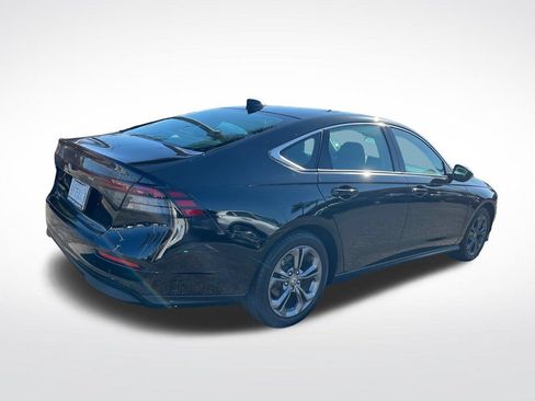 Used 2023 Honda Accord EX image 5