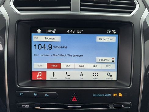 Used 2018 Ford Explorer Platinum image 12