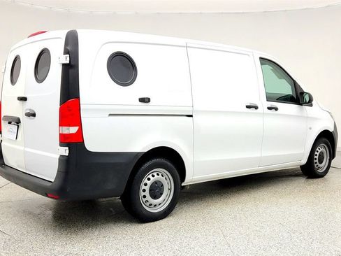 Used 2023 Mercedes-Benz Metris image 5