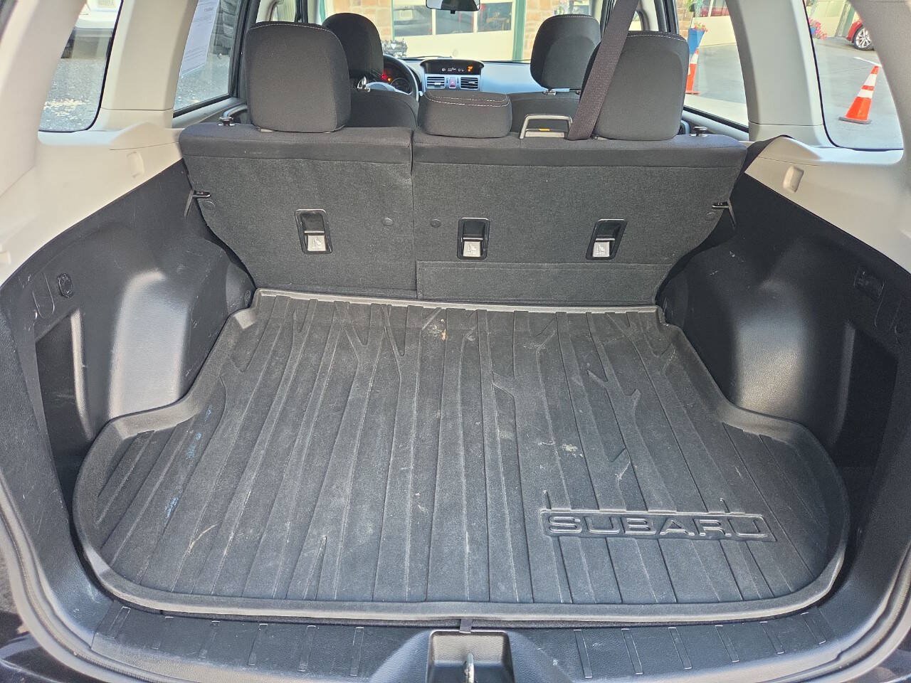 Used 2014 Subaru Forester 2.5i AWD/4WD image 18