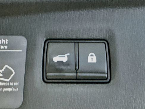 Certified 2023 INFINITI QX50 Luxe FWD image 36
