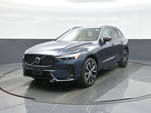 Used 2024 Volvo XC60 B5 Plus w/ Protection Package Premier image 3