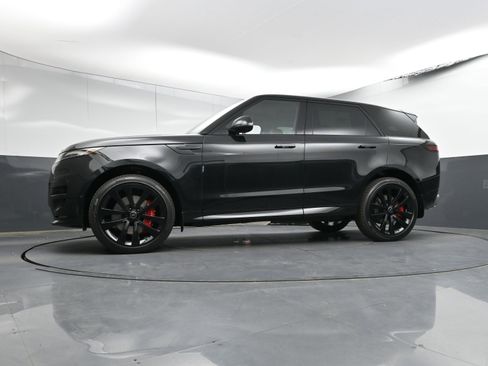 Used 2025 Land Rover Range Rover Sport Dynamic SE image 29