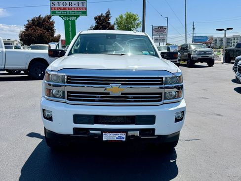 Used 2015 Chevrolet Silverado 2500 High Country w/ Duramax Plus Package AWD/4WD image 8
