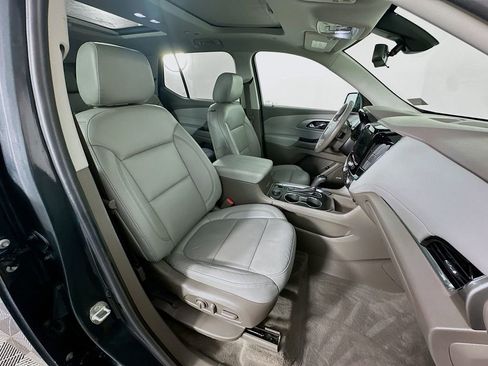 Used 2018 Chevrolet Traverse LT image 30