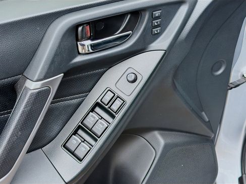 Used 2017 Subaru Forester 2.5i Touring image 22