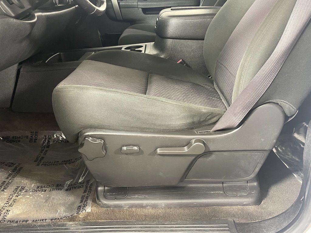 Used 2013 GMC Sierra 3500 SLE AWD/4WD image 15