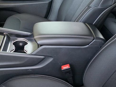 New 2025 Jeep Grand Cherokee Laredo X w/ Luxury Tech Group I RWD image 9