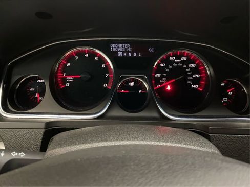 Used 2015 GMC Acadia SLT image 19