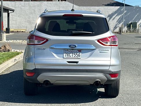 Used 2015 Ford Escape Titanium FWD image 4