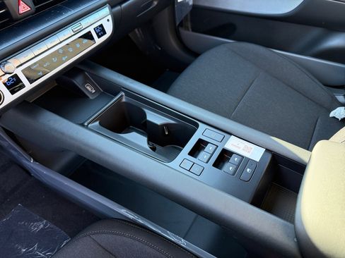 New 2025 Hyundai Ioniq 6 SE image 13