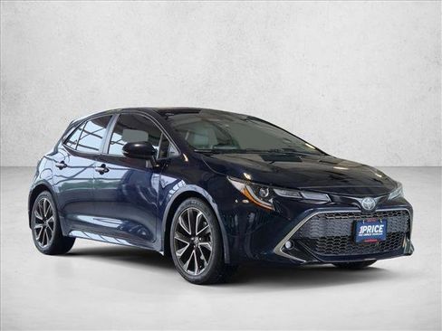 Used 2019 Toyota Corolla XSE FWD image 3