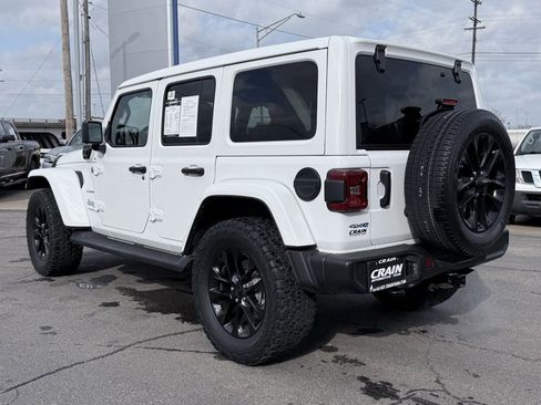 Used 2021 Jeep Wrangler Unlimited Sahara w/ Cold Weather Group image 5