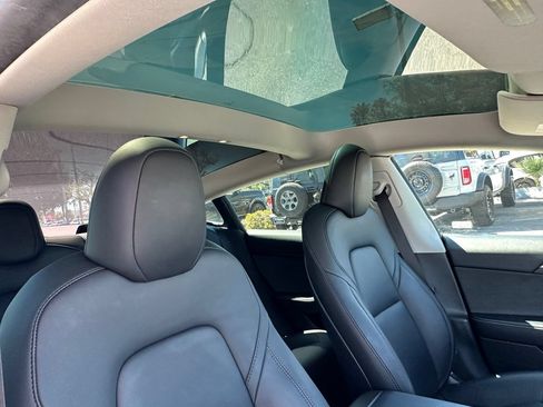 Used 2023 Tesla Model 3 Standard Range RWD image 18