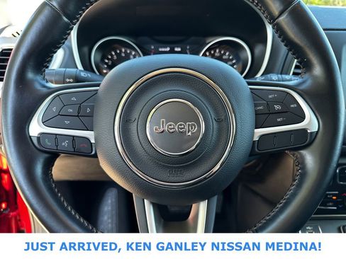 Used 2021 Jeep Compass Latitude FWD image 12