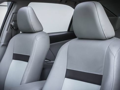Used 2012 Toyota Camry XLE FWD image 10