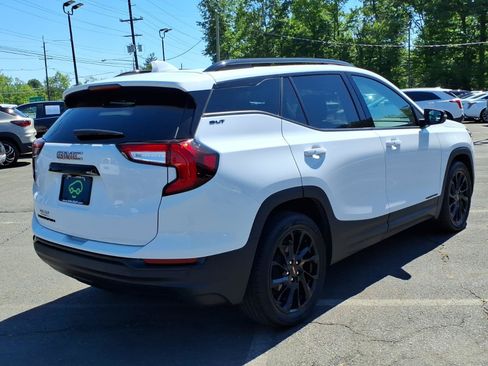 Certified 2023 GMC Terrain SLT w/ Elevation Edition FWD image 6