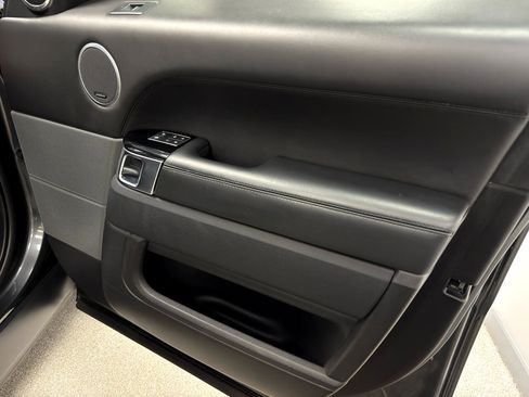 Used 2016 Land Rover Range Rover Sport Autobiography image 13