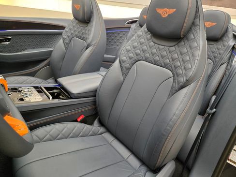 Used 2023 Bentley Continental GT V8 image 27