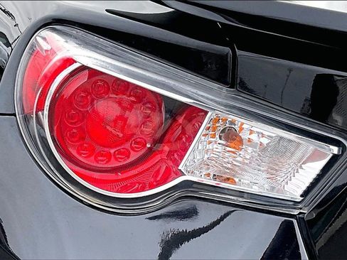 Used 2015 Scion FR-S image 26