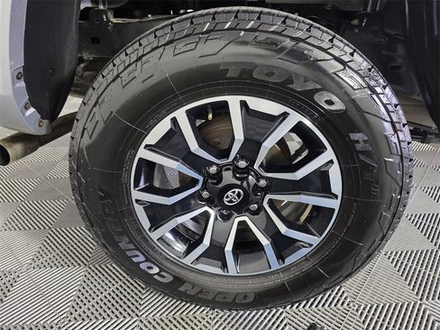 Used 2022 Toyota Tacoma SR5 image 16