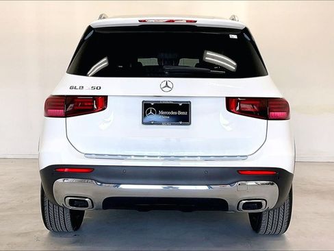 New 2026 Mercedes-Benz GLB 250 image 4